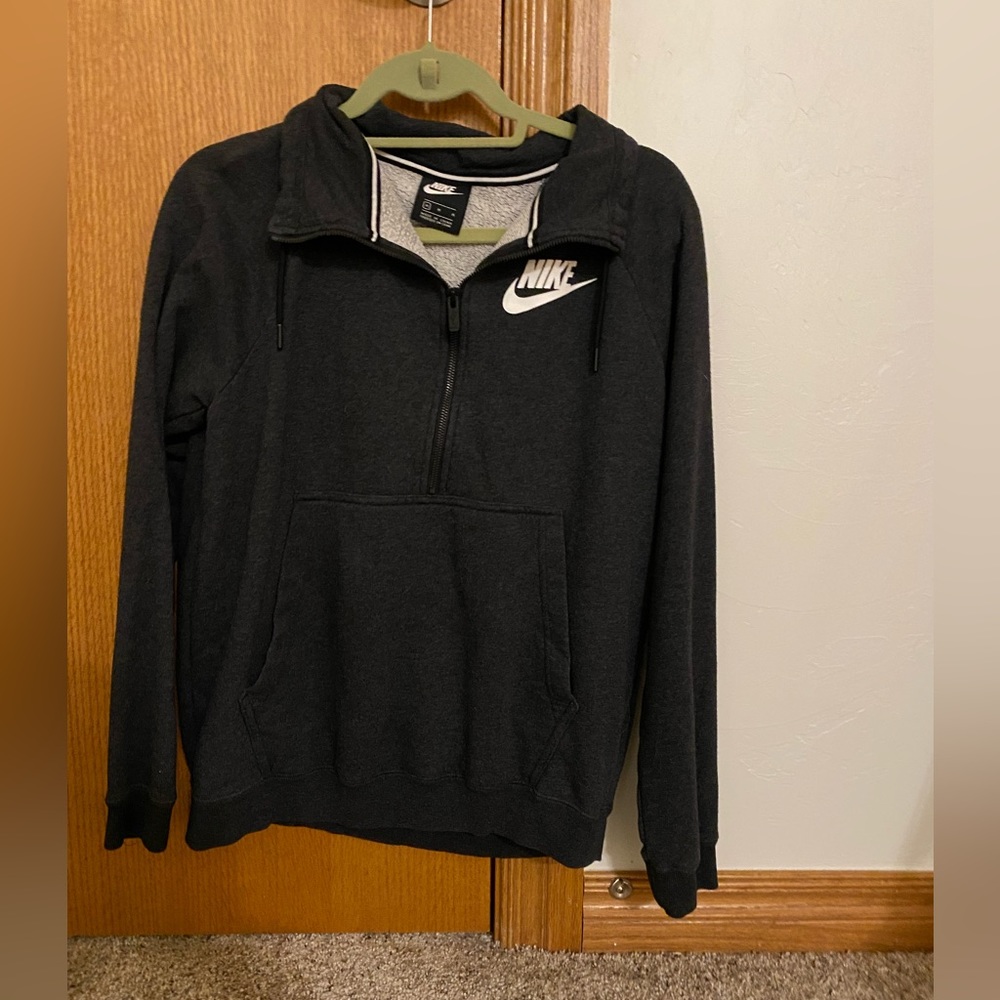 NIKE WARM UP SWEATSHIRT